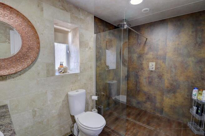 Master En-Suite