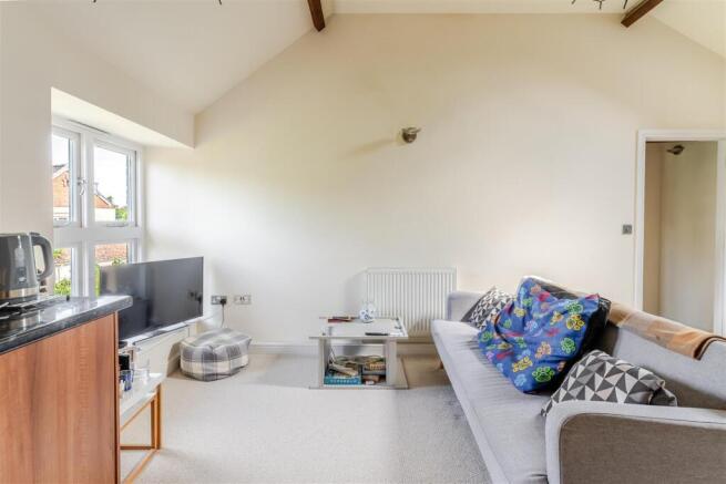 Period apartment packed with charm in Yatton village photo 4