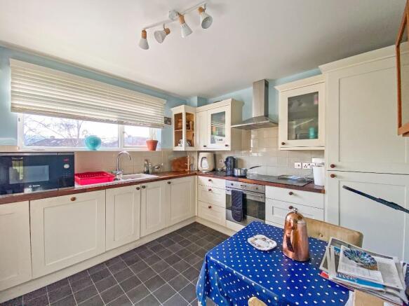 Kitchen/Dining