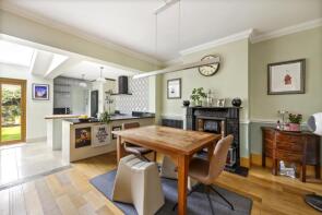 17, Norfolk Road, Horsham RH12 1BZ