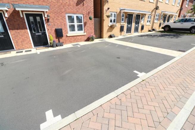 Driveway/Parking