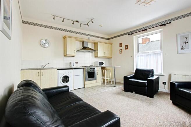 Breakfast Kitchen / Lounge
