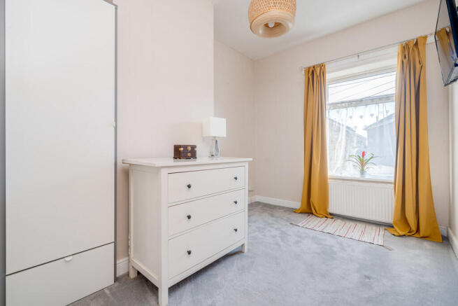 4 bed Detached for sale Image 10