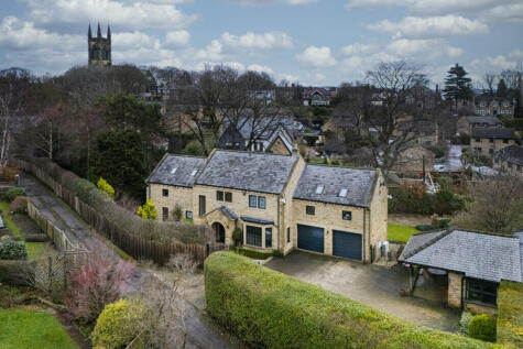 Midway, Pinfold Lane, Mirfield, WF14 9JA