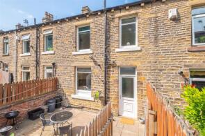 21, Woodside View, West Vale, Halifax HX4 8BP