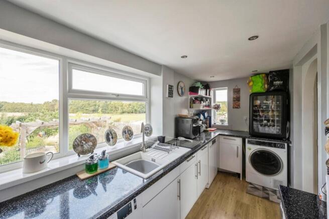 3 bed Detached Bungalow for sale Image 10