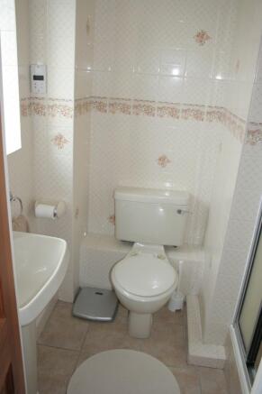 en-suite to bed 1