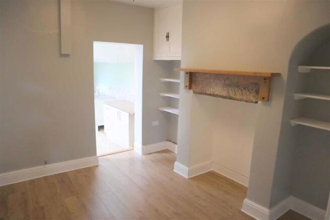 DINING / SITTING ROOM