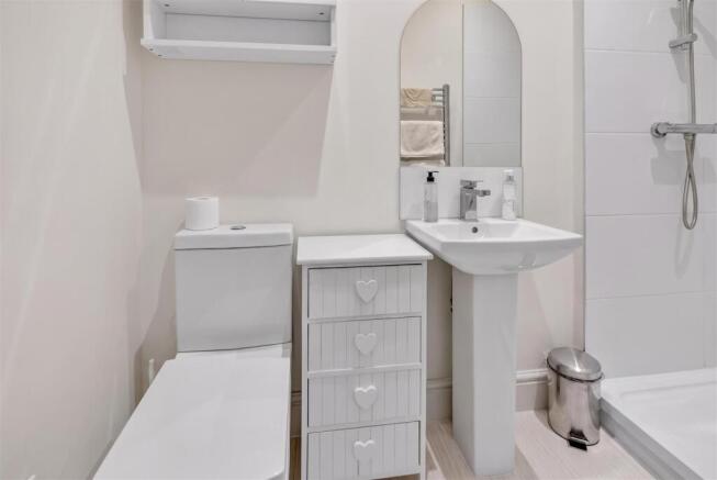 2 bed Semi-Detached for sale Image 12