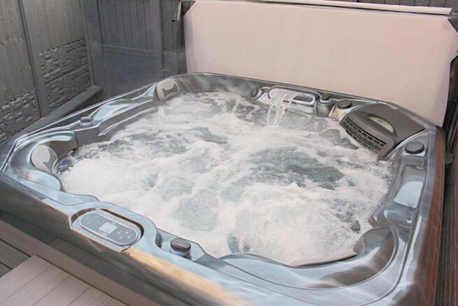 Hot Tub/Spa