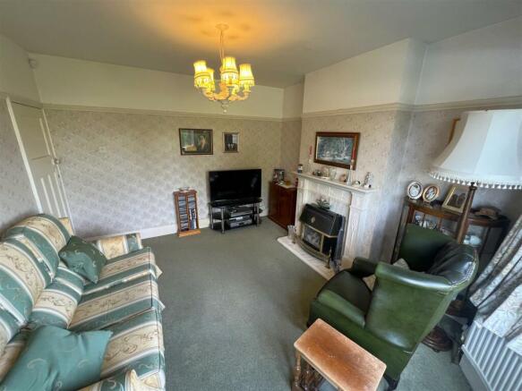 Living Room B.JPG