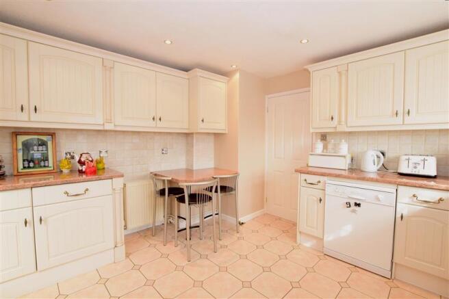 Kitchen /Breakfast Room