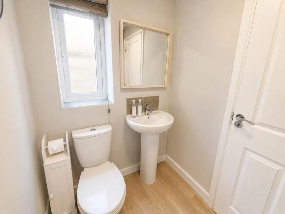 3 bed Detached for sale Image 11
