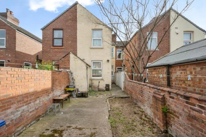 3 bed Terraced for sale Image 12
