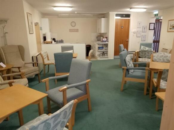Owners Lounge and Kitchen.jpg