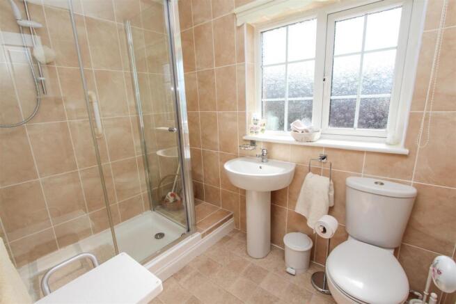 SHOWER ROOM.jpg