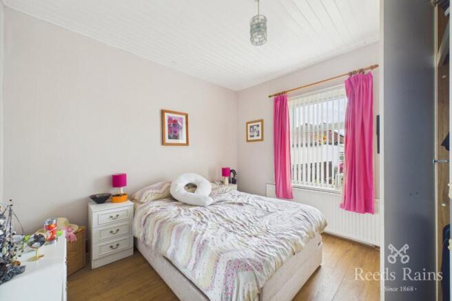 3 bed Bungalow for sale Image 8