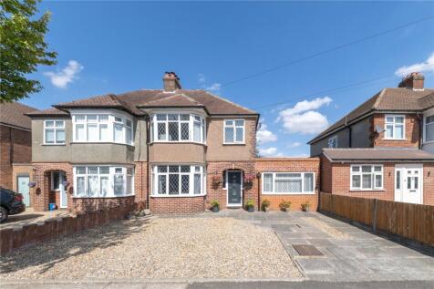 St. Martins Avenue, Luton, Bedfordshire, LU2