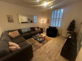 19, Quarry Mount Terrace, Woodhouse, Leeds LS6 2JG