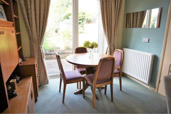 Lounge/Dining Room