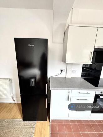 4 bed Terraced to rent Image 10