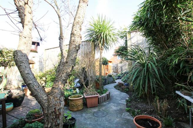 garden2.jpg