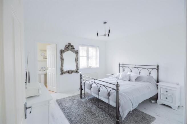 Bed 1.jpg