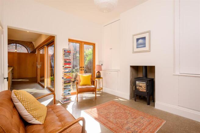 3 bed Terraced for sale Image 2