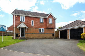 13, Hunt Close, Folkestone CT18 7FJ