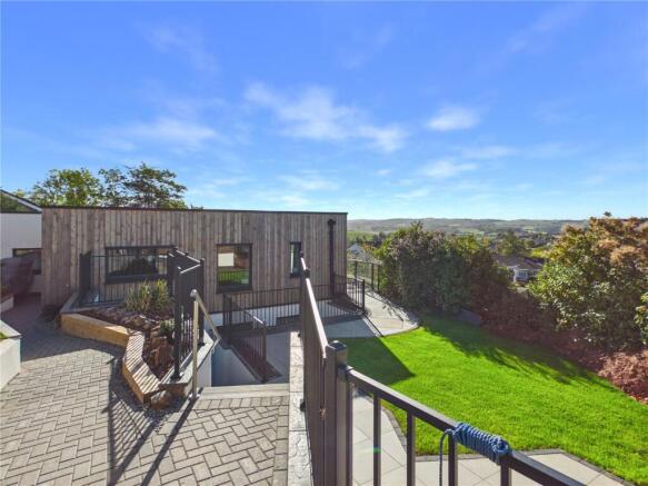 4 Bedroom Detached in EX17 1EA