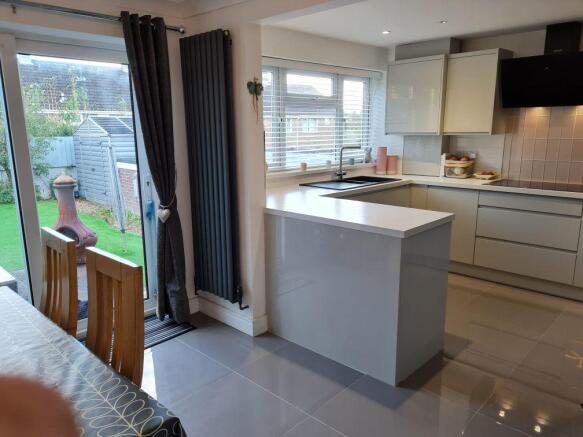 Dining to Kitchen