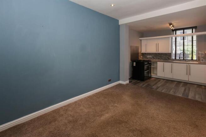 2 bed Terraced for sale Image 5
