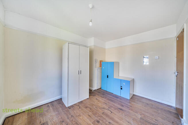 0c9fd706-9332-48b...