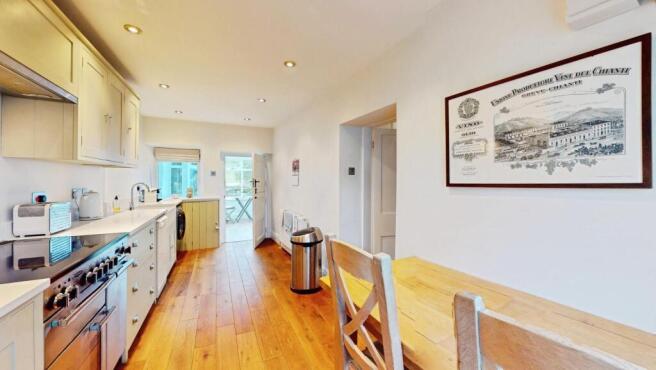 3 bed Semi-Detached for sale Image 10