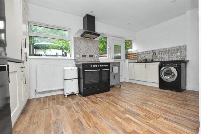 3 bed Semi-Detached for sale Image 5