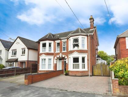 Stoke Park Road, Bishopstoke, SO50