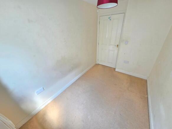 2 bed Ground Flat for sale Image 5