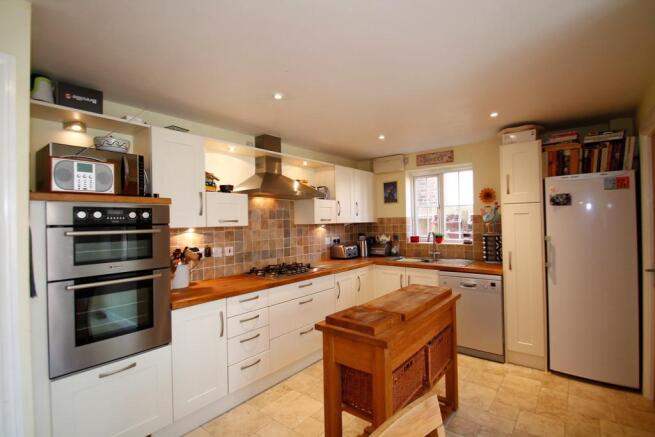 Kitchen/Breakfast Ro
