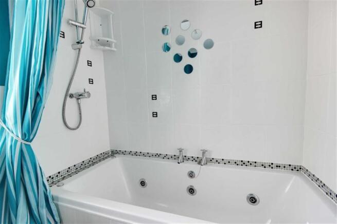 Master En-Suite