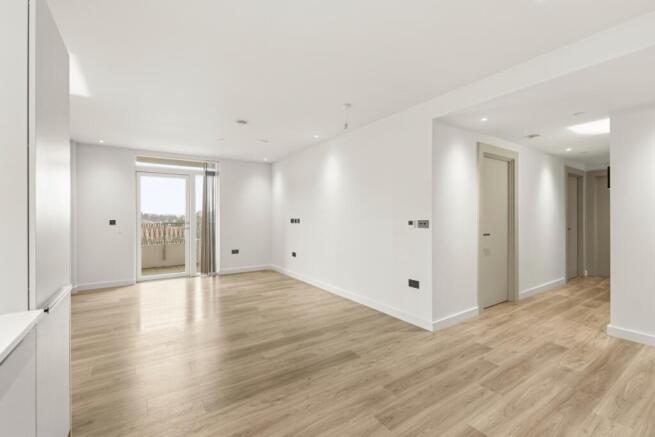 103004_Flat 21 Ta...