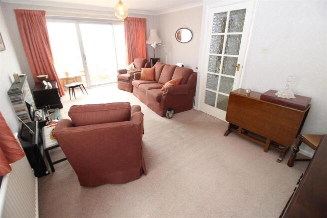 Lounge / Dining Room