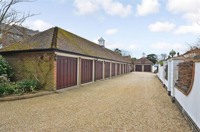 Driveway/Parking