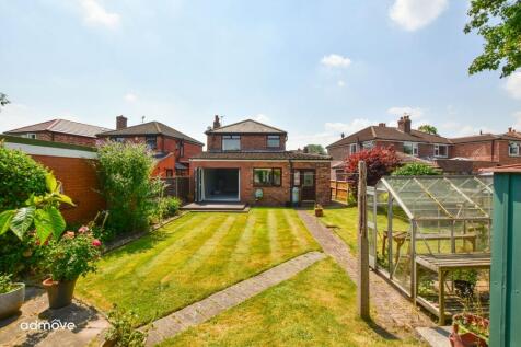 Woodheys Drive, Sale, M33