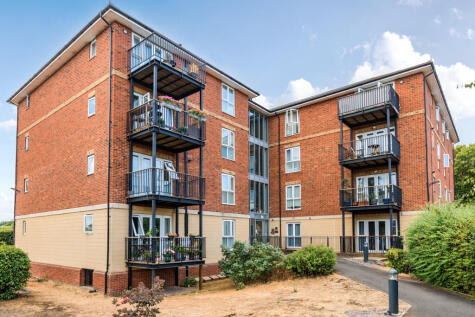 St. Catherines Close, Raynes Park, London, SW20