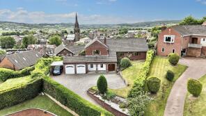 2, Friars Close, Stoke-on-trent ST10 1AT