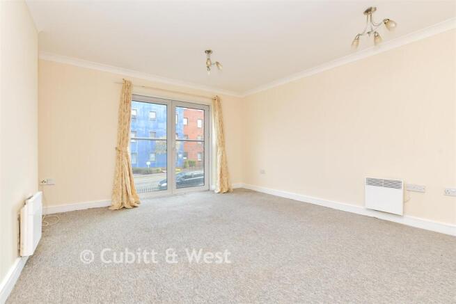 Kitchen / Lounge