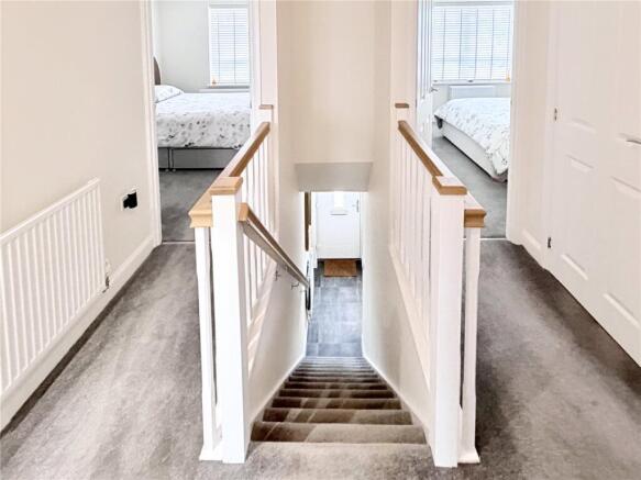 4 bed Detached for sale Image 11