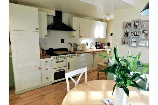 Kitchen / Breakfast