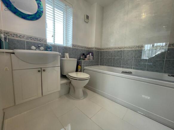 En Suite (BATH ONLY) 