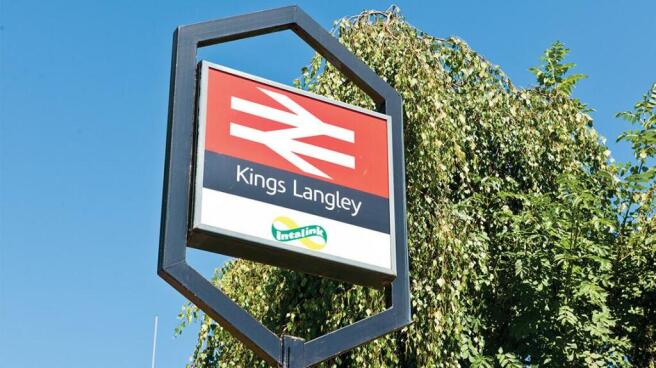 kings langley station.jpg